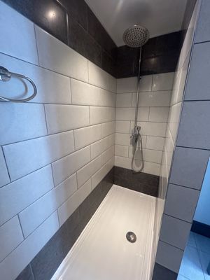 Photo 25- click for photo gallery